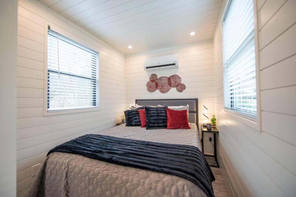 The Merlot House-Container Home 12 Min To Magnolia Bellmead Exterior foto
