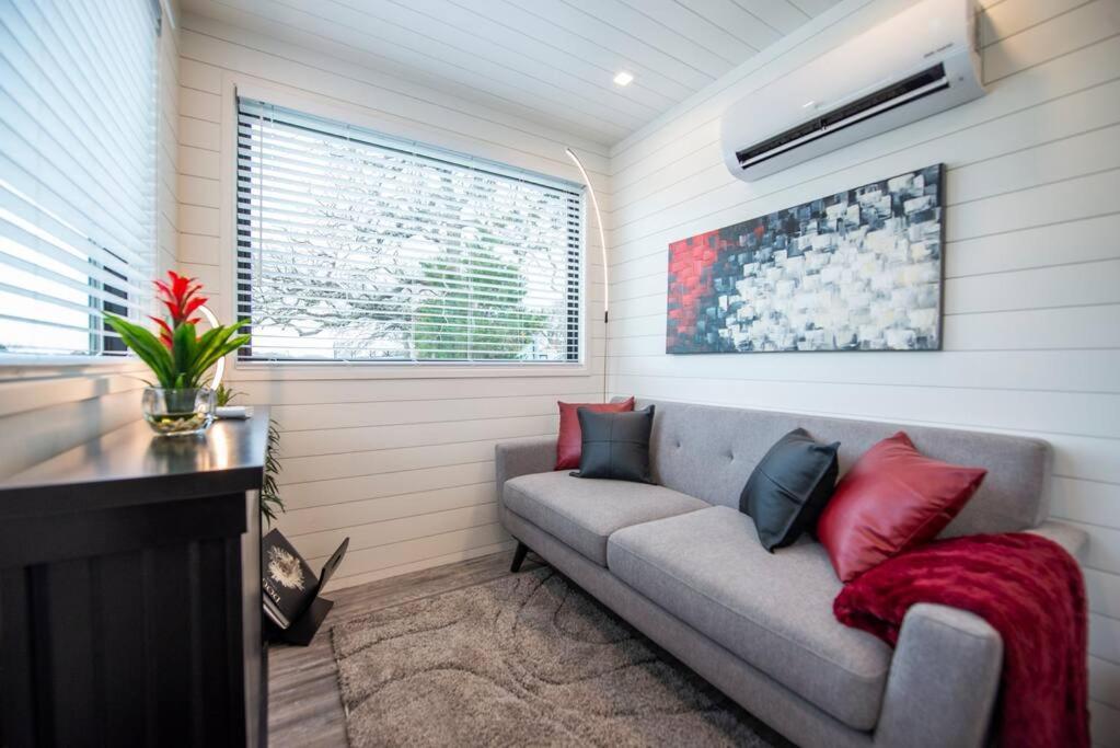The Merlot House-Container Home 12 Min To Magnolia Bellmead Exterior foto