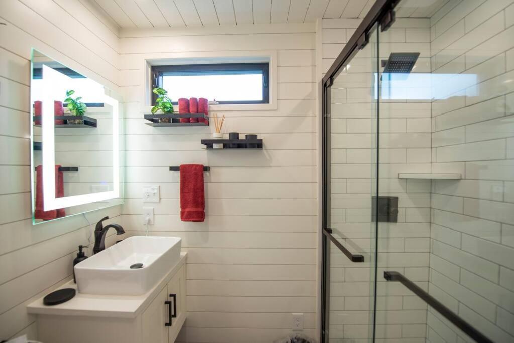 The Merlot House-Container Home 12 Min To Magnolia Bellmead Exterior foto
